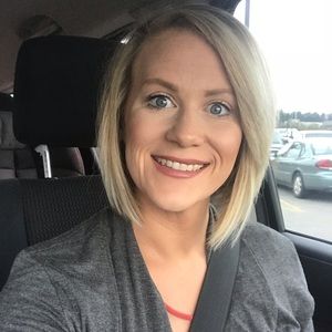 Meet your Posher, Adrienne
